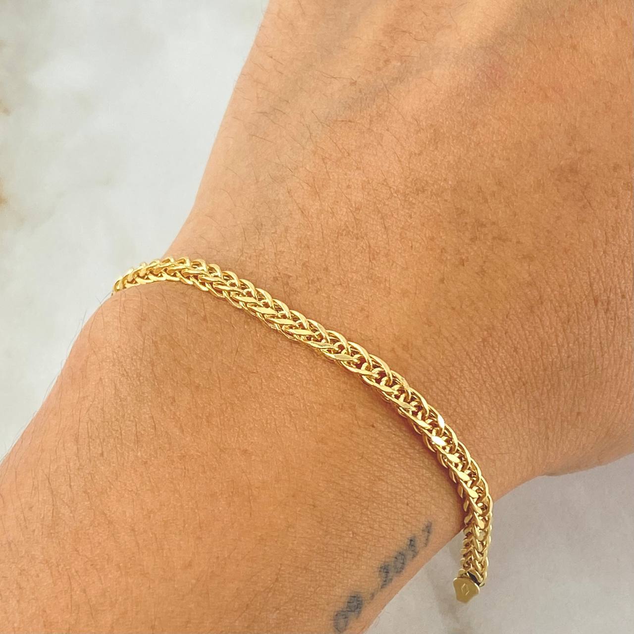 Pulso Franco 4.1gr / 20cm / +3 Oro 18K