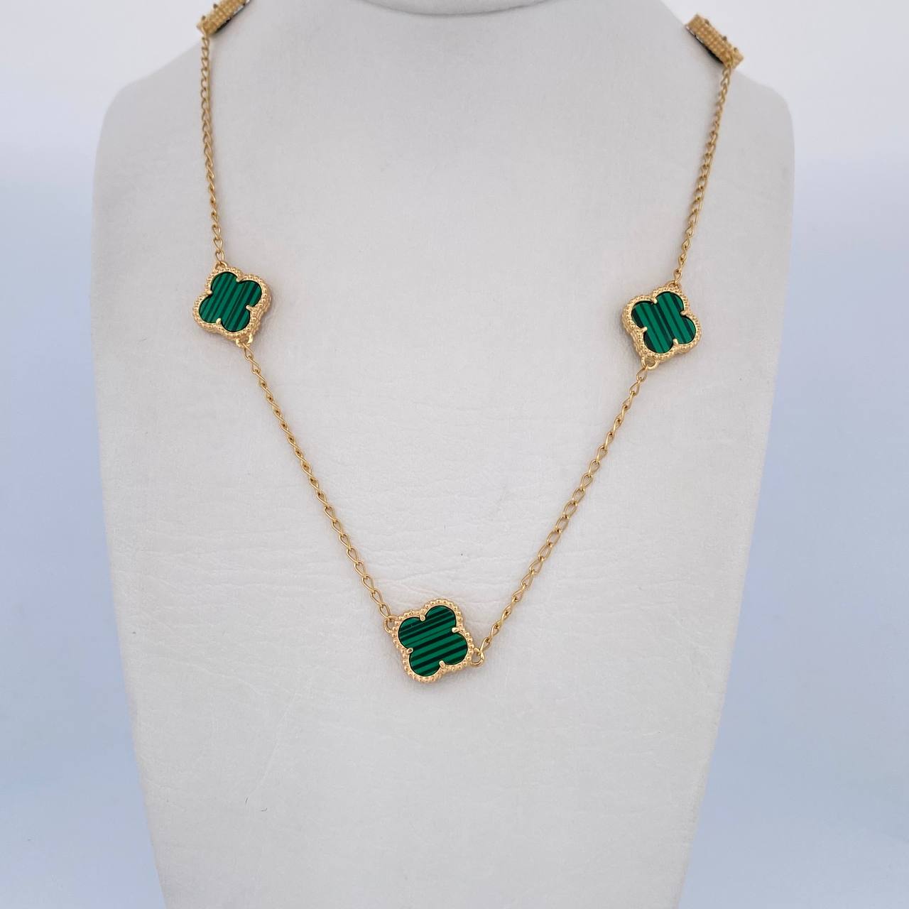 Cadena Espiga Trebol 9.4gr / 45.3cm-47.4cm / 1.3mm Malaquita Verde Oro Amarillo Nac.Esp. 18K $