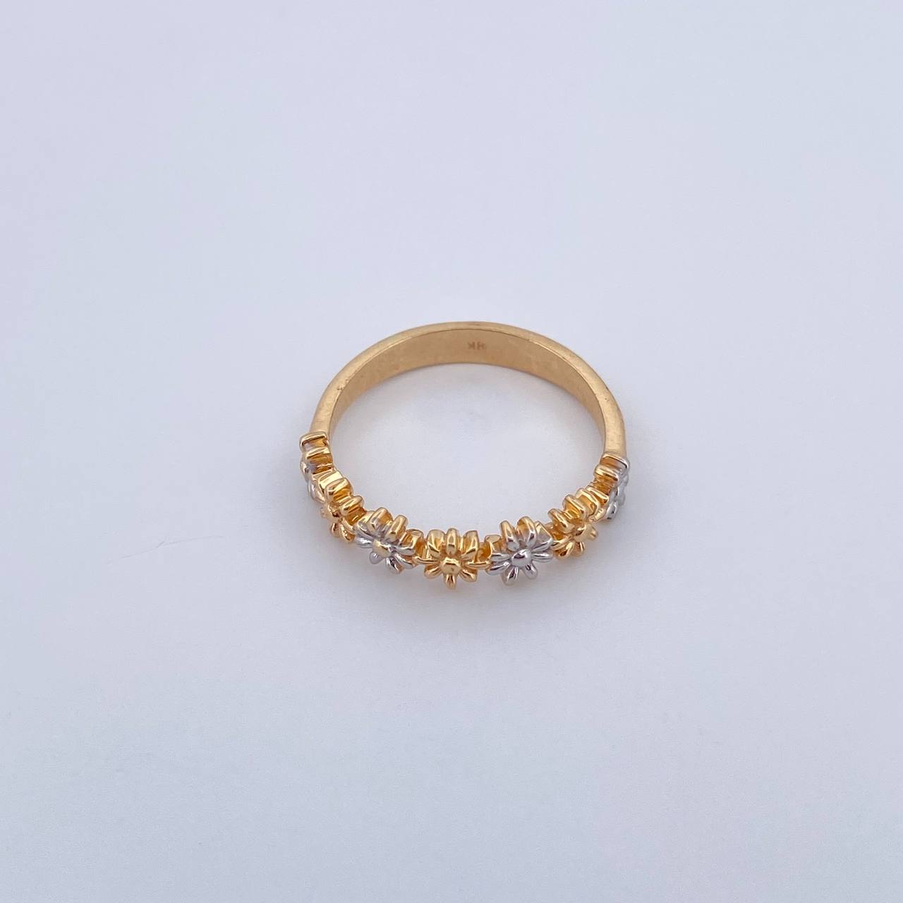 Anillo Margaritas 3.15gr / T6 3/4 / Oro 18K &