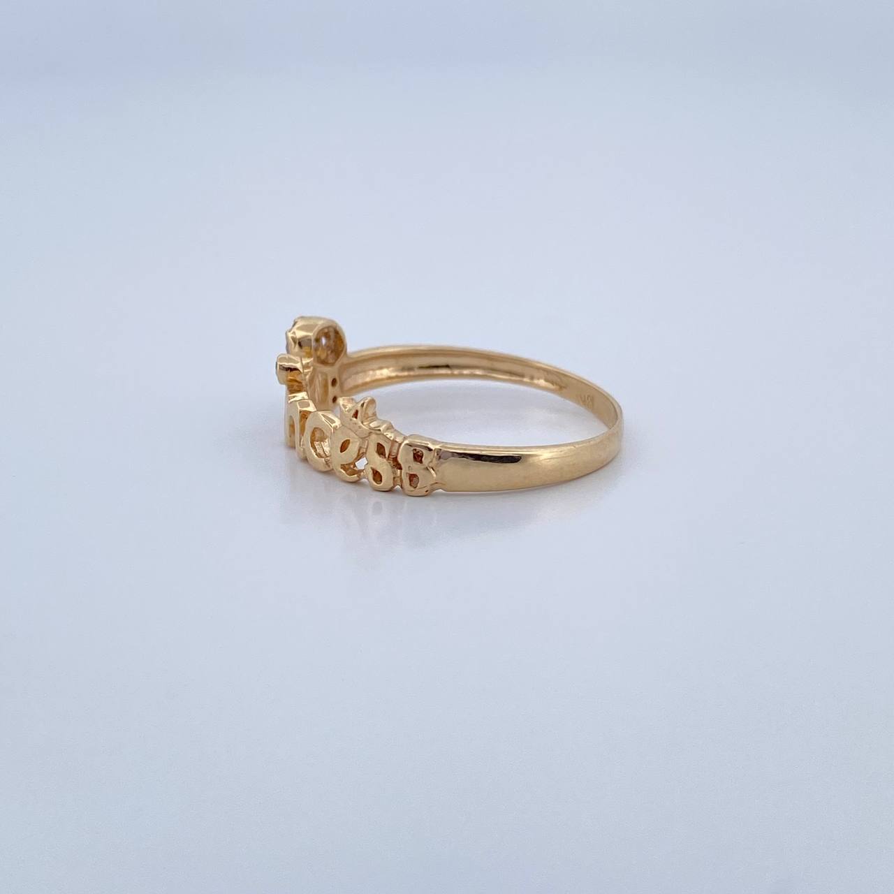Anillo Princesa 1.55gr / T6 1/2 / Oro 18K &