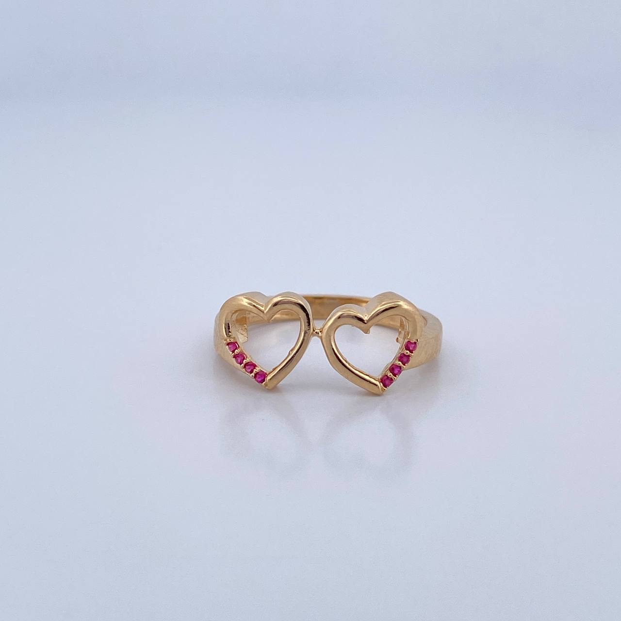 Anillo Corazones Juntos 2.5gr / T7 / Oro 18K &