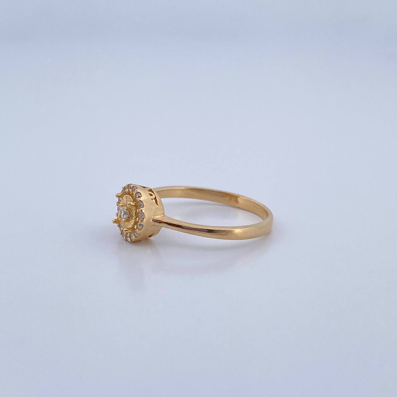 Anillo Halo Circulo 1.75gr / T4 3/4 / Oro 18K &