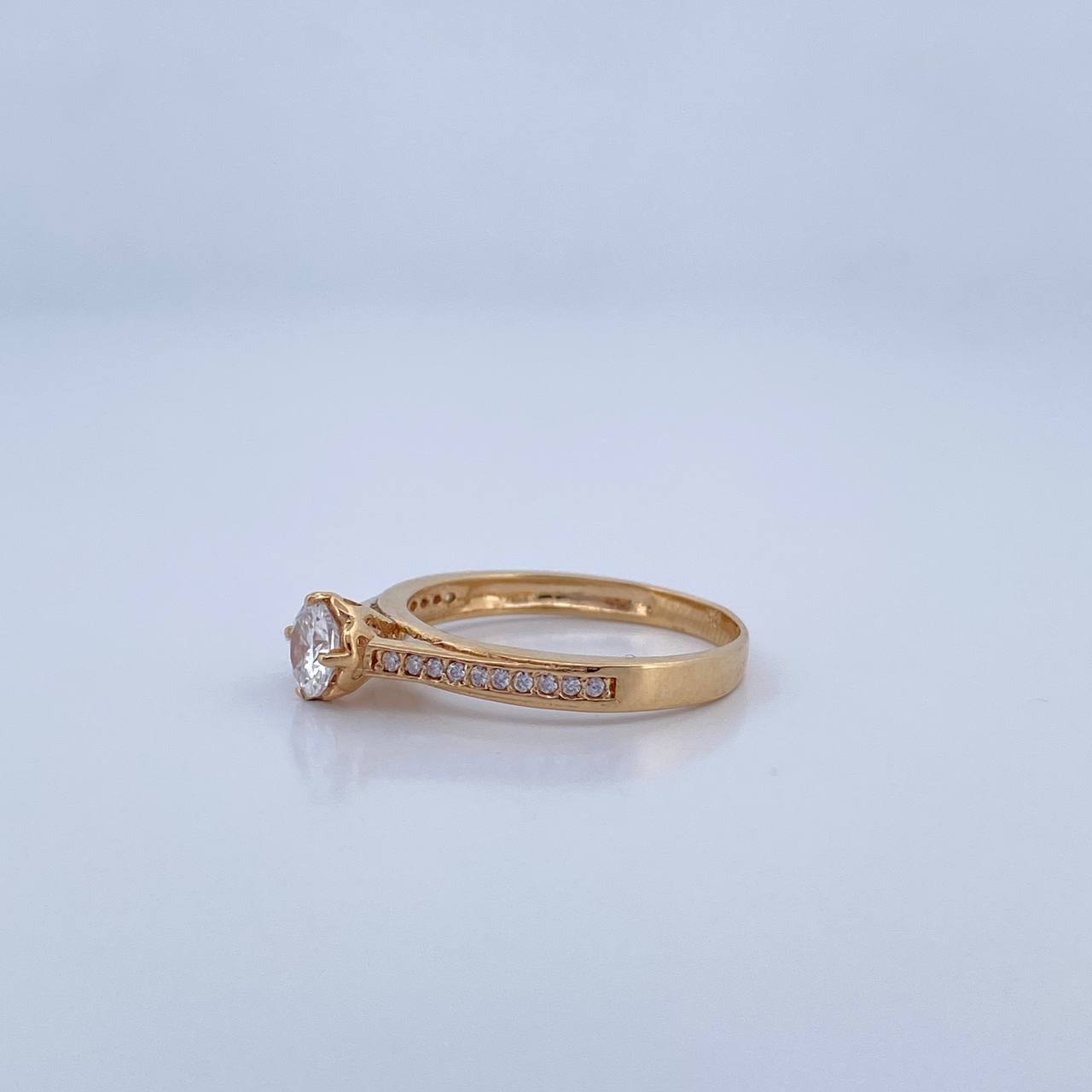 Anillo Solitario Churumbela 2.5gr / T7 / Oro 18K &