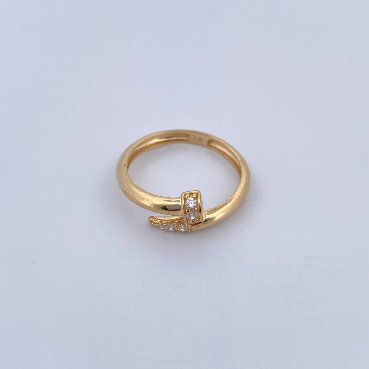 Anillo Clavo 1.75gr / T5 / Oro 18K &