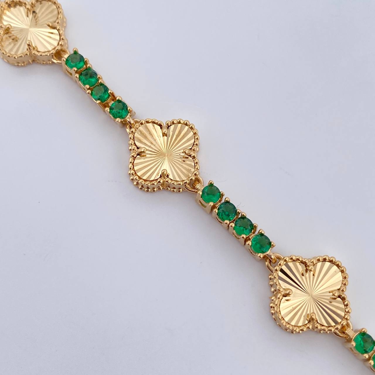 Pulso Trebol 14.7gr / 19.5cm / Oro 18K &