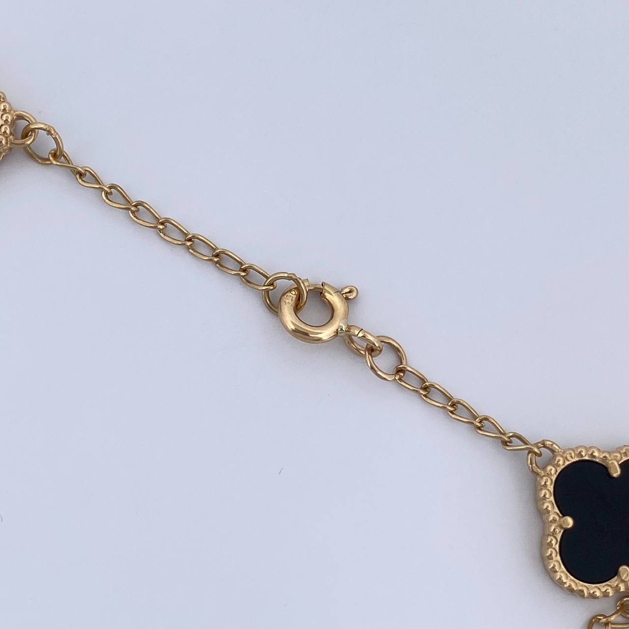 Pulso Espiga Trebol 8.2gr / 20.5cm / 1.6mm Onix Negra Oro Amarillo Nac.Esp. 18K $