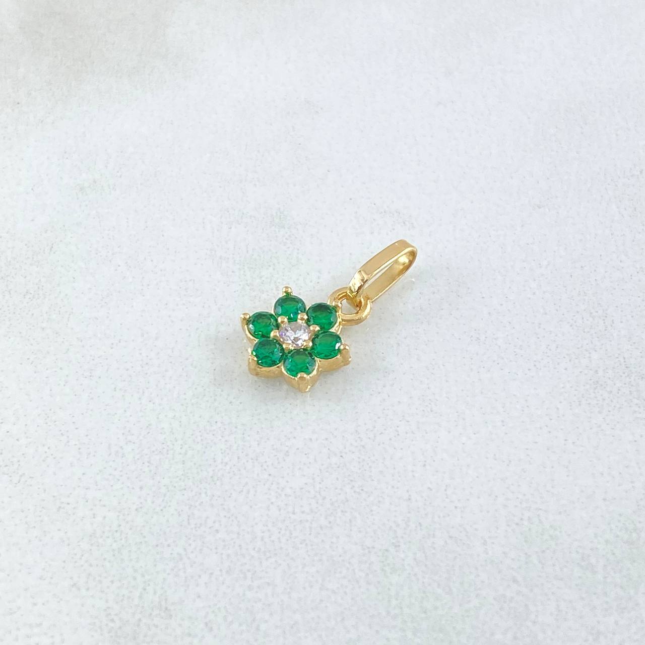 Dije Flor Nevada 0.8gr / 1.5cm / Circones Verdes Blancos Oro Amarillo 18K