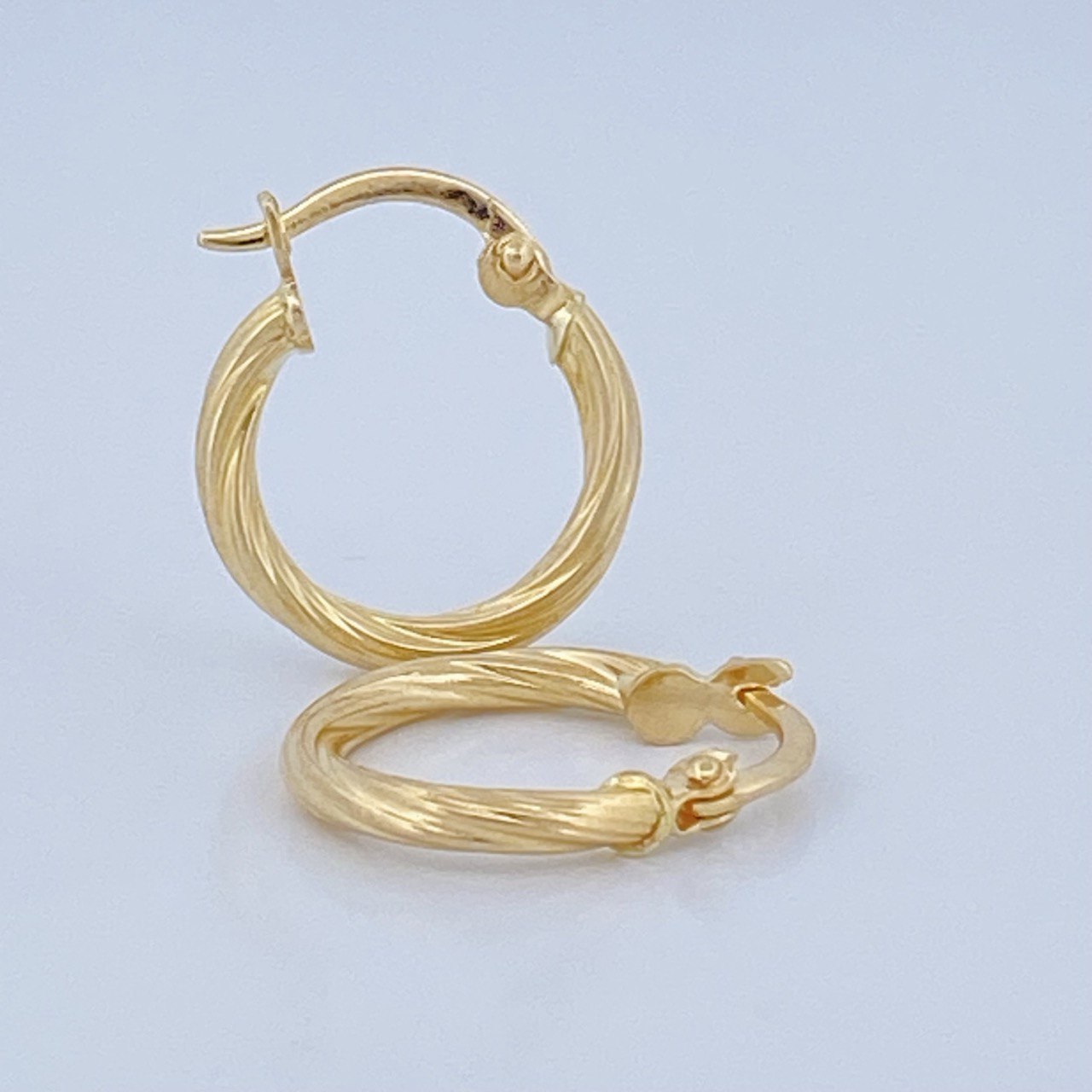 Candongas Lore 0.95gr / 1.5cm / Oro 18K &