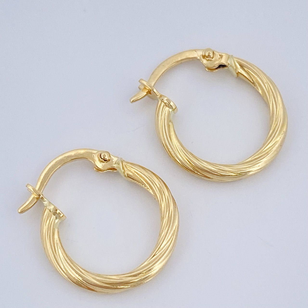 Candongas Lore 0.95gr / 1.5cm / Oro 18K &