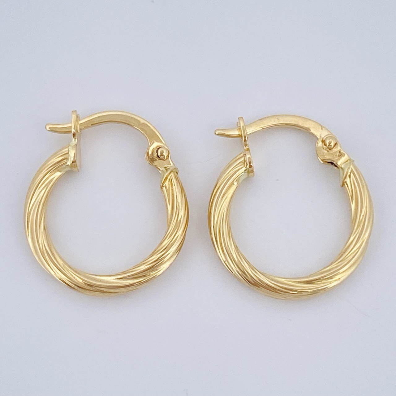 Candongas Lore 0.95gr / 1.5cm / Oro 18K &