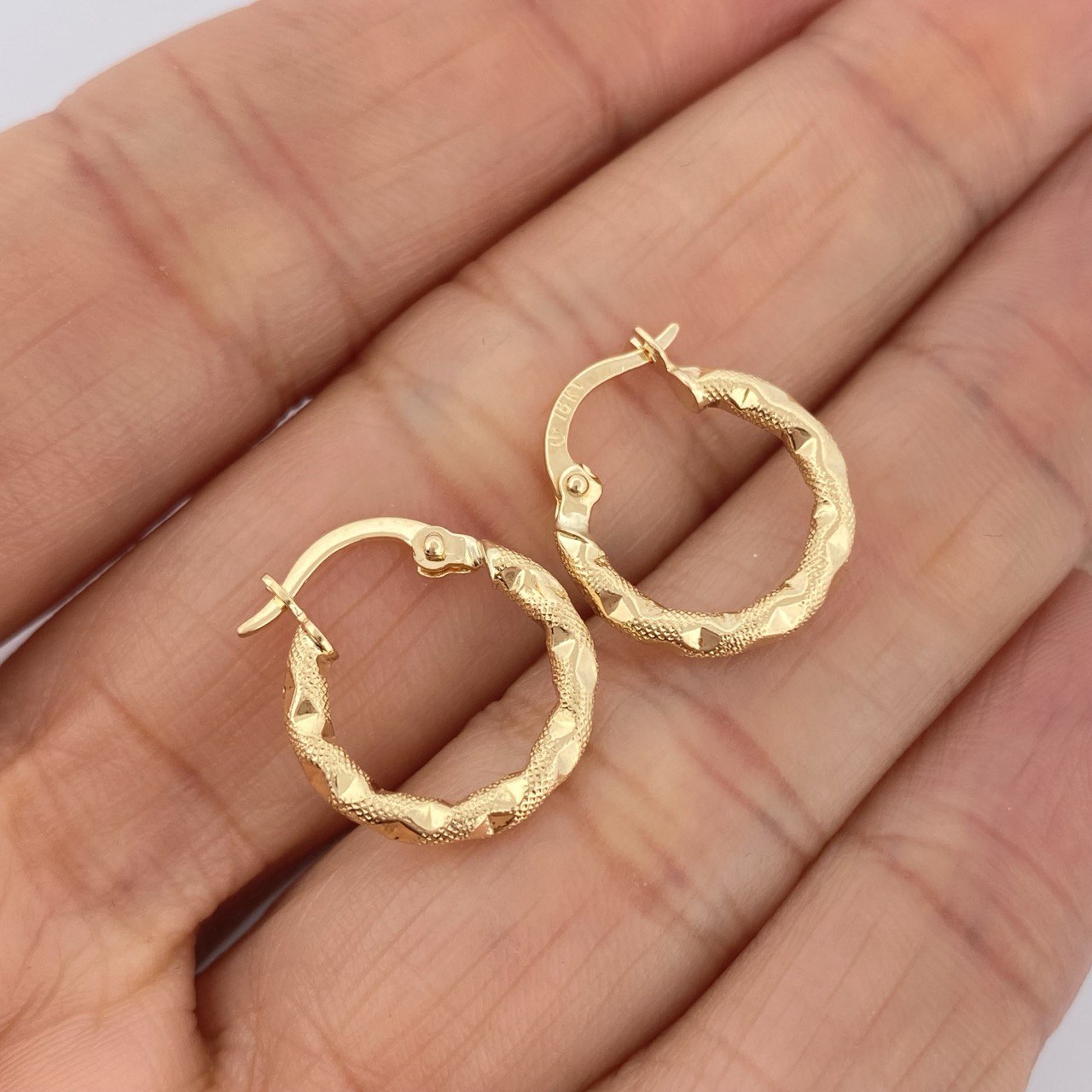 Candongas Sandra 1.05gr / 1.6cm / Oro 18K &
