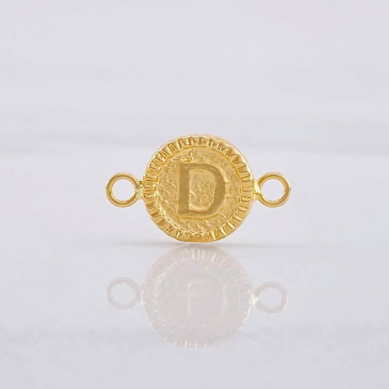Herraje Circulo Letra D 0.55g / 1.7cm Oro Amarillo 18K