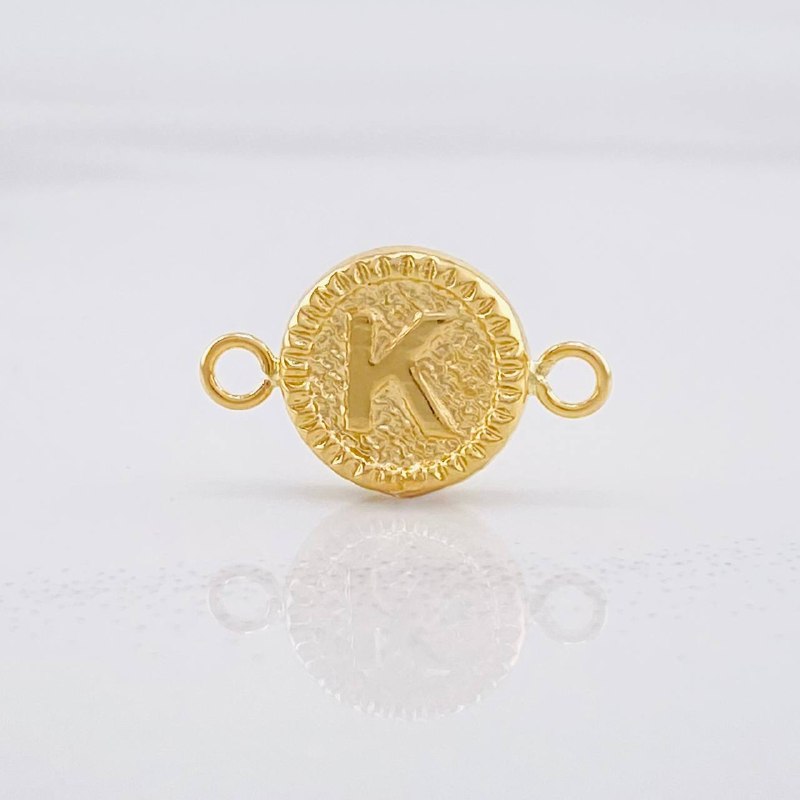 Herraje Circulo Letra K 0.6g / 1.7cm Oro Amarillo 18K