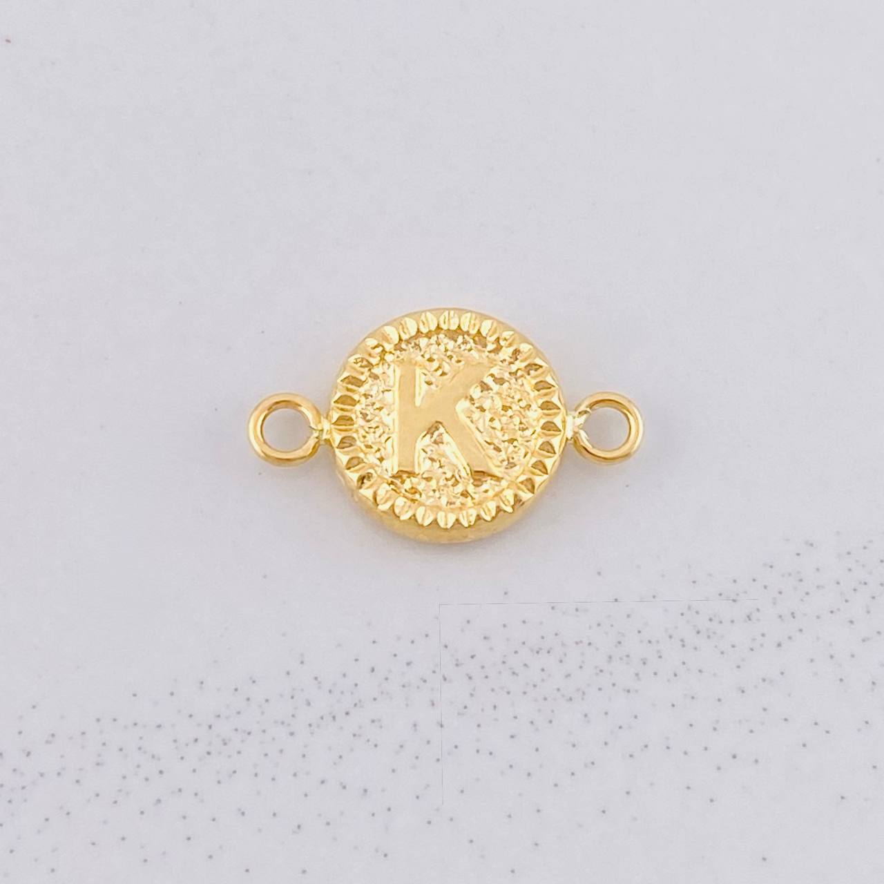 Herraje Circulo Letra K 0.6g / 1.7cm Oro Amarillo 18K