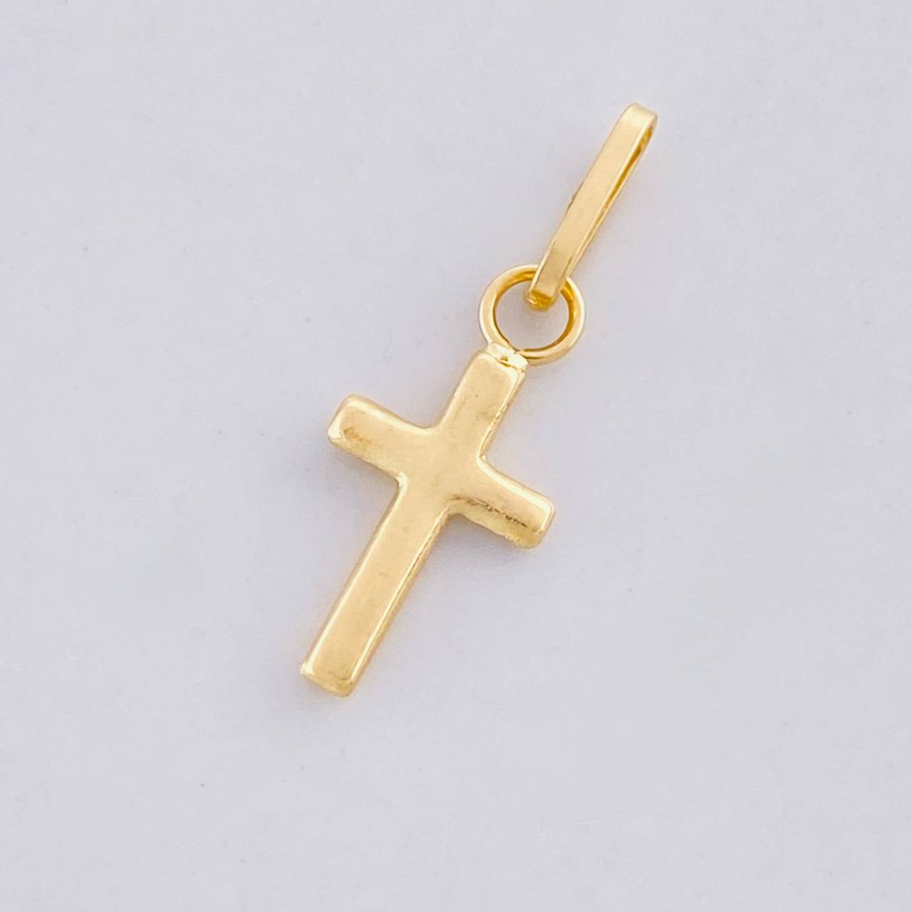 Dije Cruz Lisa 0.2g / 1.8cm Oro Amarillo 18K