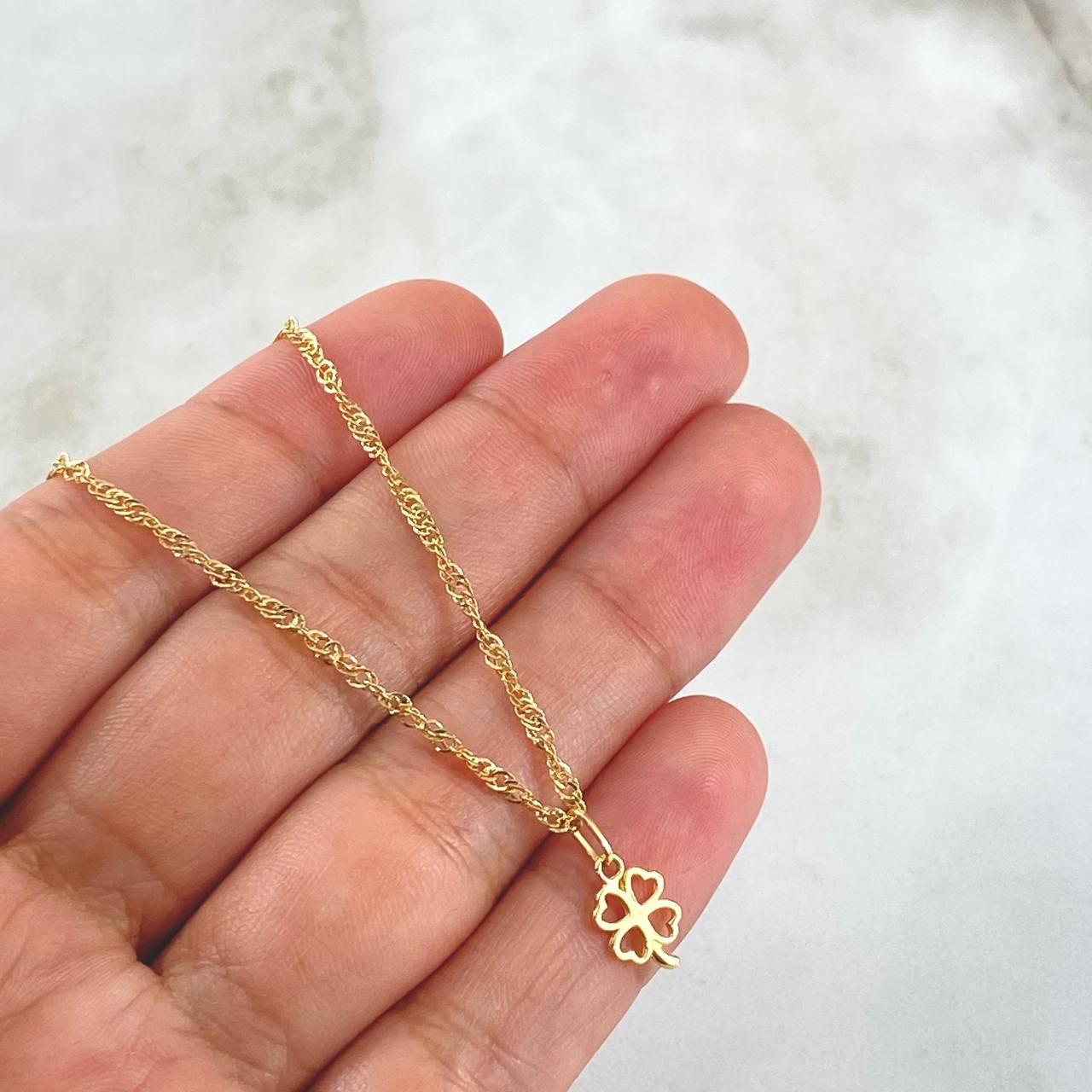 Set Cadena Singapur 1gr / 45cm / 1.7mm + Dije Trebol 0.35gr / 1.4cm 1.35gr Oro Amarillo 18K (Oferta) ©