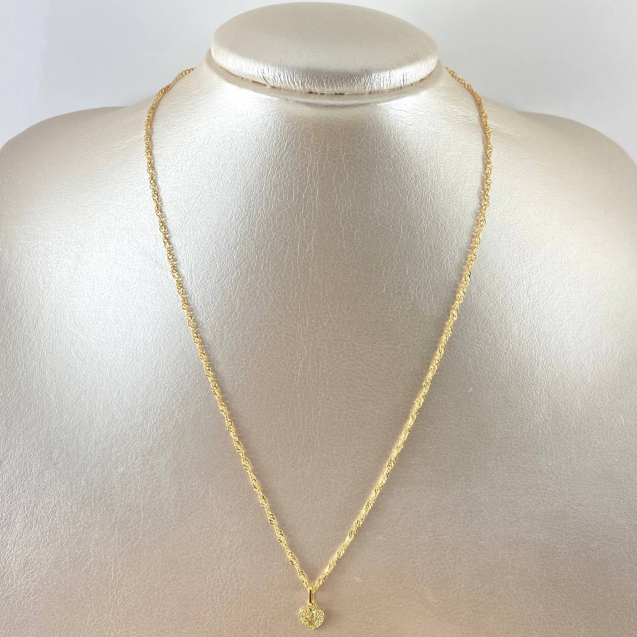 Set Cadena Singapur 1gr / 45cm / 1.7mm + Dije Corazón Corona 0.35gr /1.3cm 1.35gr Oro Amarillo 18K (Oferta) ©
