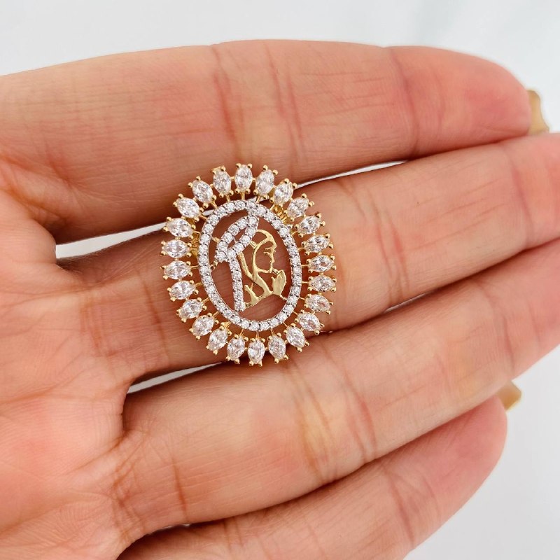 Dije Virgen Maria 2.95g / 2.4cm Oro Amarillo 18K