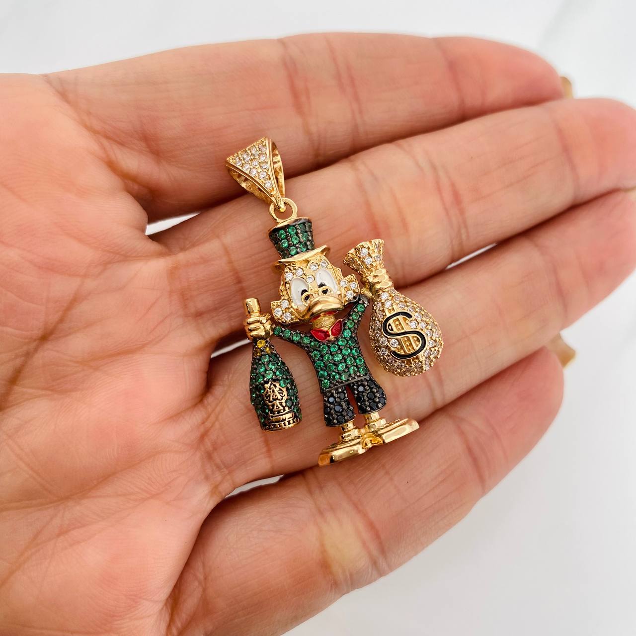 Dije Pato Bolsas Dinero 9.05g / 4cm Dos Oros Negro Amarillo 18K