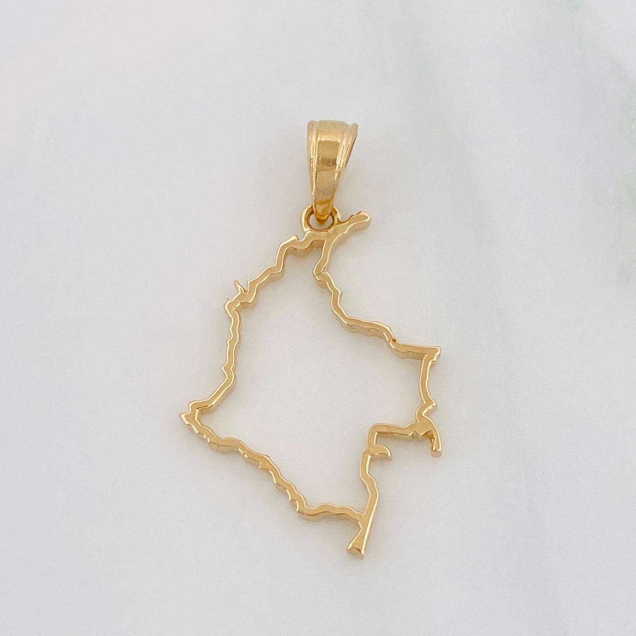 Dije Mapa Colombia 1.05g / 2.8cm Oro Amarillo 18K