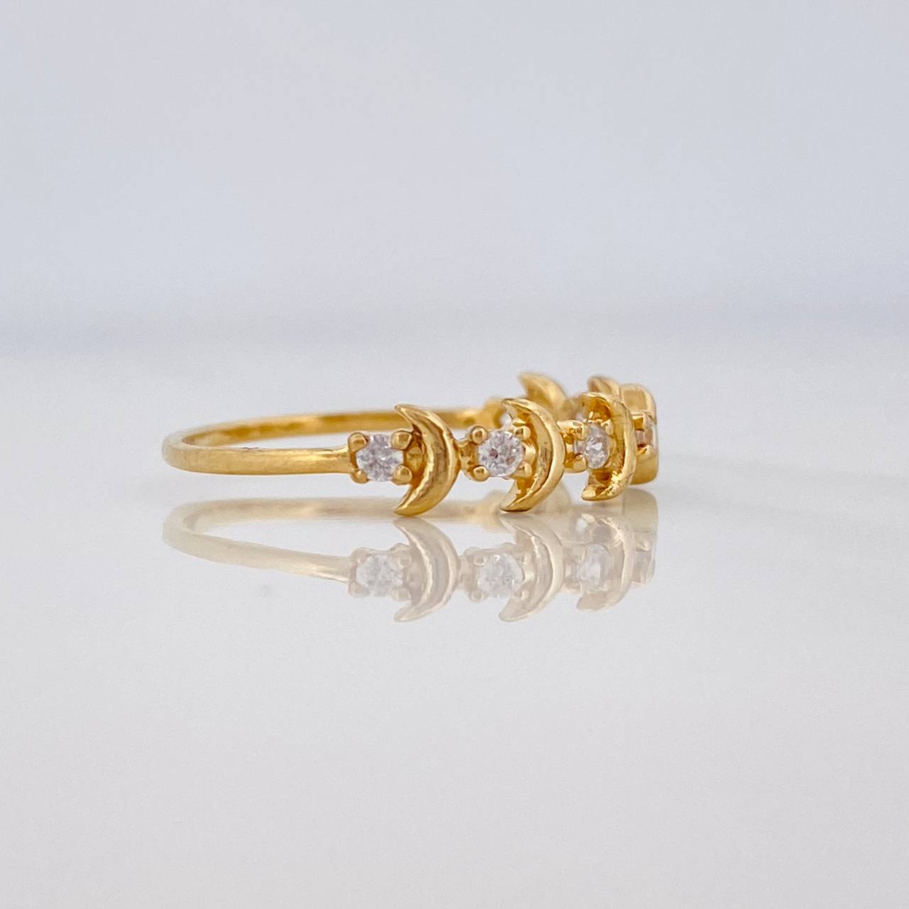 Anillo Lunas 1.55g / T7 1/2 Oro Amarillo 18K