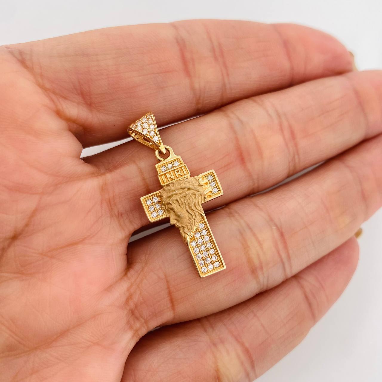 Dije Cruz Rostro Cristo 2.55g / 3cm Oro Amarillo 18K