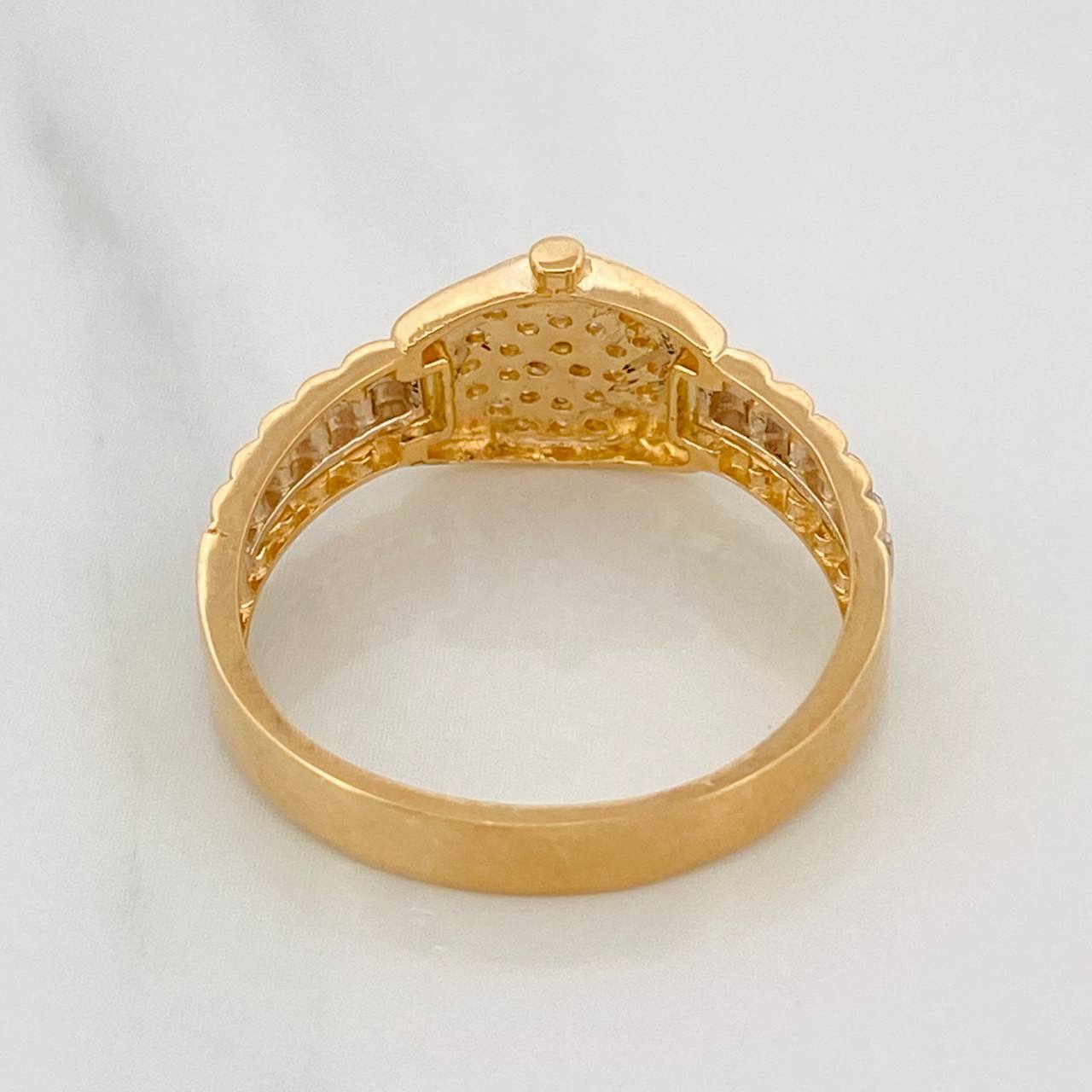 Anillo Correa Corona 3.95g / T9 1/4 Tres Oros 18K