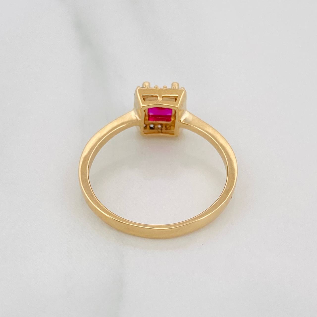 Anillo Halo Cuadrado 2.8g / T7 1/2 Oro Amarillo 18K