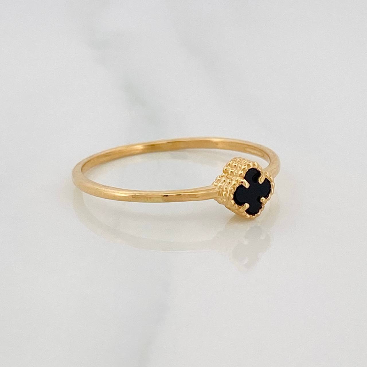 Anillo Trebol 1.15g / T7 1/2 Oro Amarillo 18K