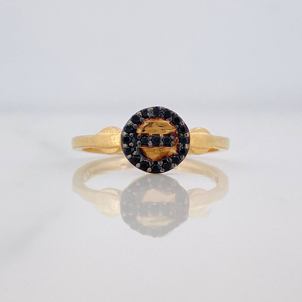 Anillo Circulo 1.7g / T5 1/4 Dos Oros Negro Amarillo 18K