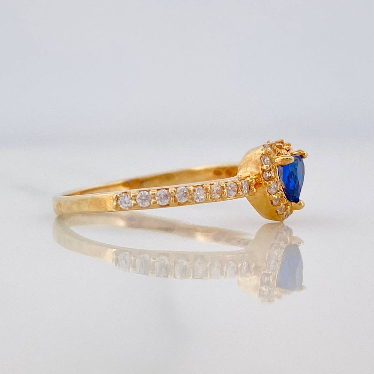 Anillo Halo Corazón 2g / T7 3/4 Oro Amarillo 18K