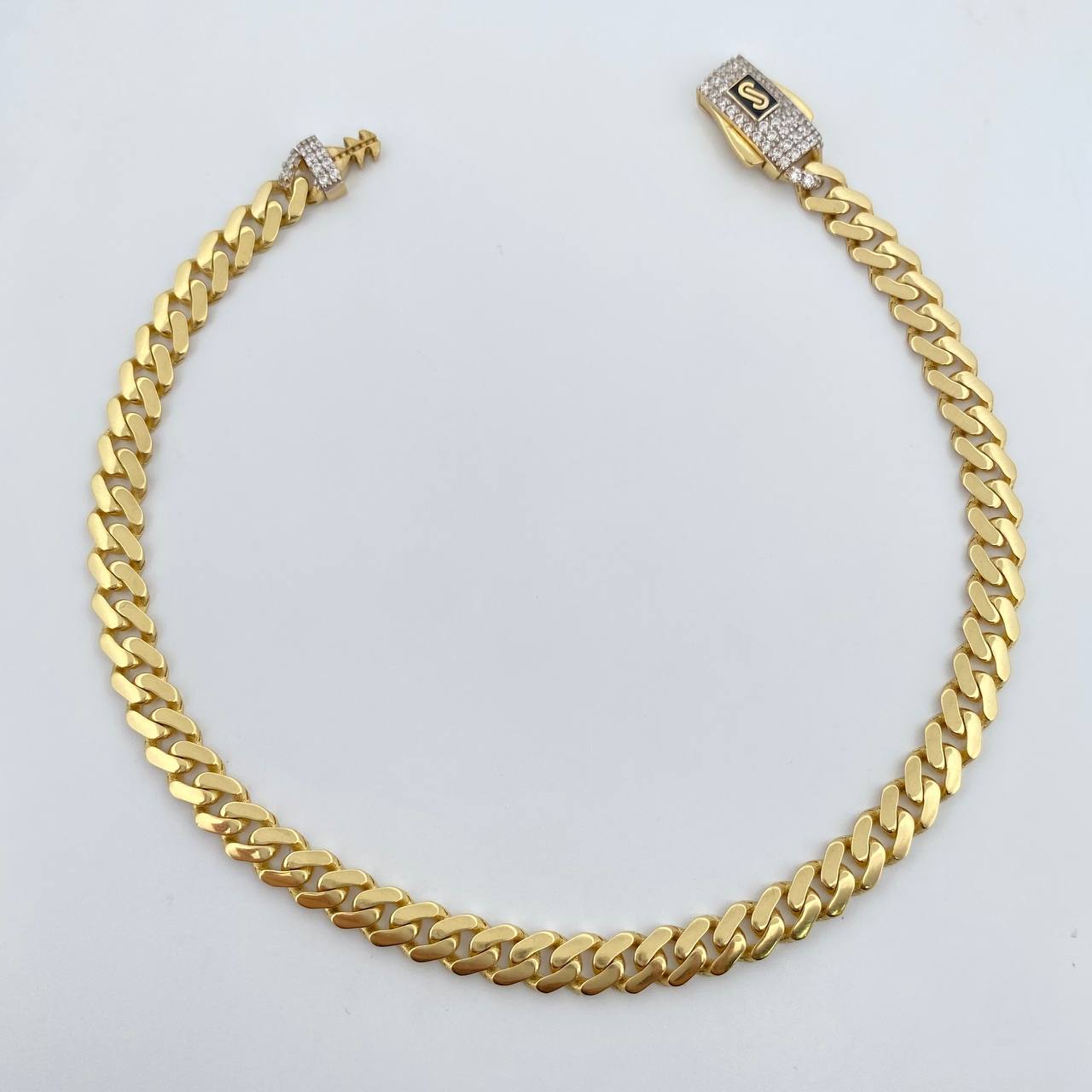 Pulso Cubano Infinito 7.3gr / 20.9cm / 4.9mm Circones Blancos Dos Oro Amarillo Blanco +2 18K $