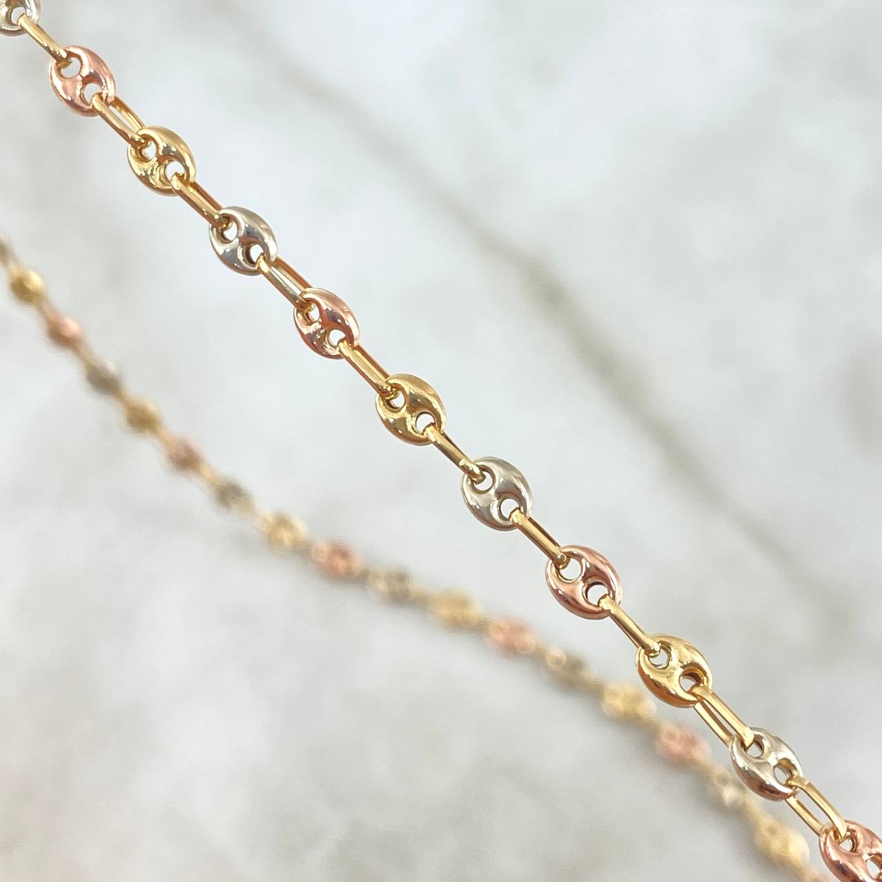 Cadena GC 5.35gr / 45cm / 3.3mm Lisa Tres Oros 18K ©