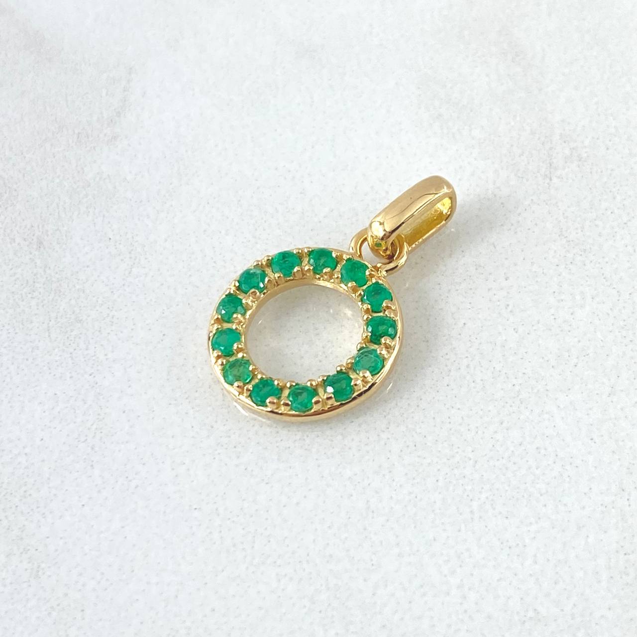 Dije Circulo 1.75gr / 2cm / Esmeraldas 27pts Oro Amarillo 18K (Joya) *