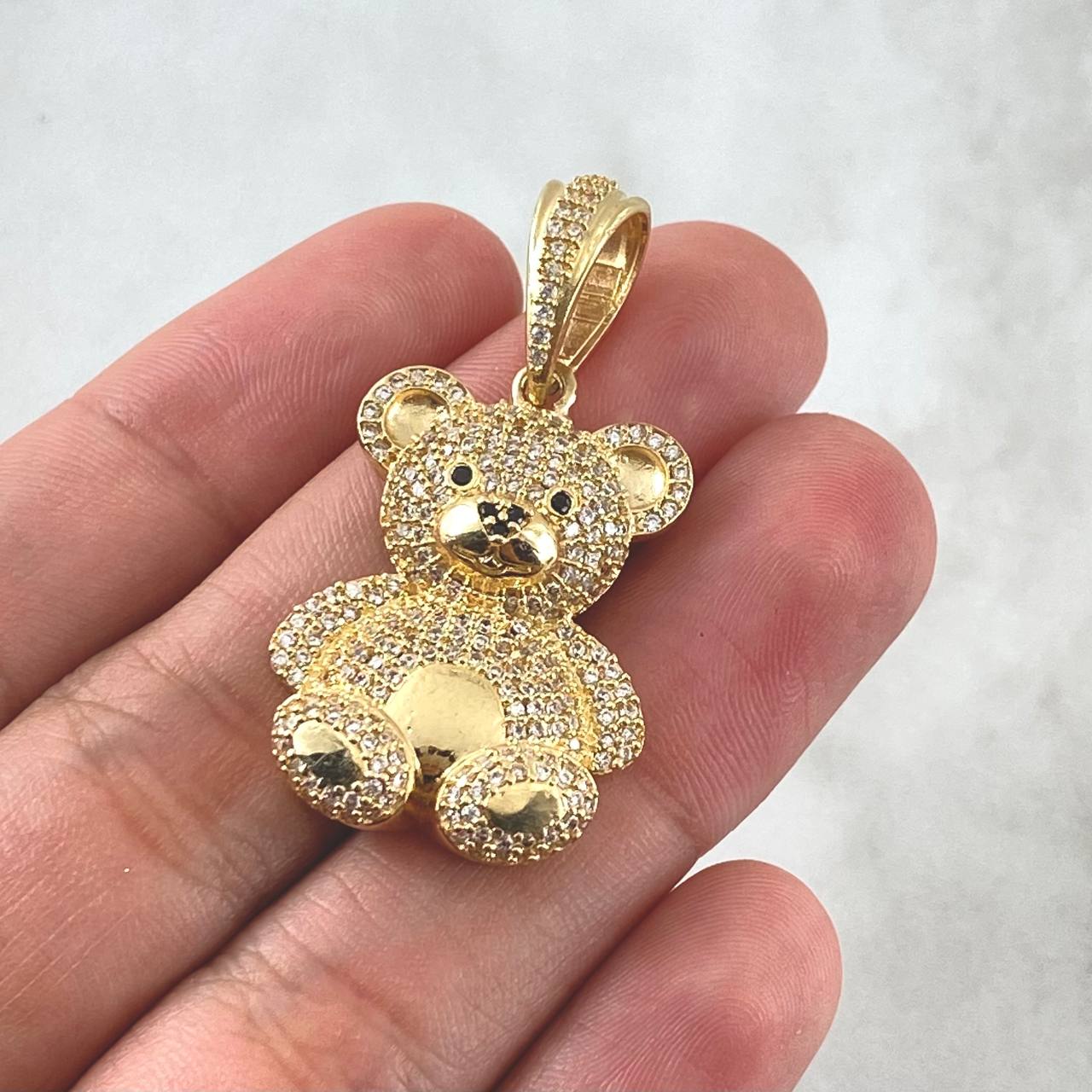 Dije Oso 7.8gr / 4.2cm / Ojos Negros Circones Blancos Oro Amarillo 18K