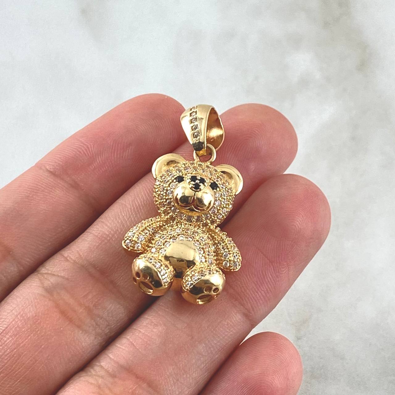 Dije Oso 7.55gr / 3.4cm / Circones Blancos Y Negros Oro Amarillo 18K *