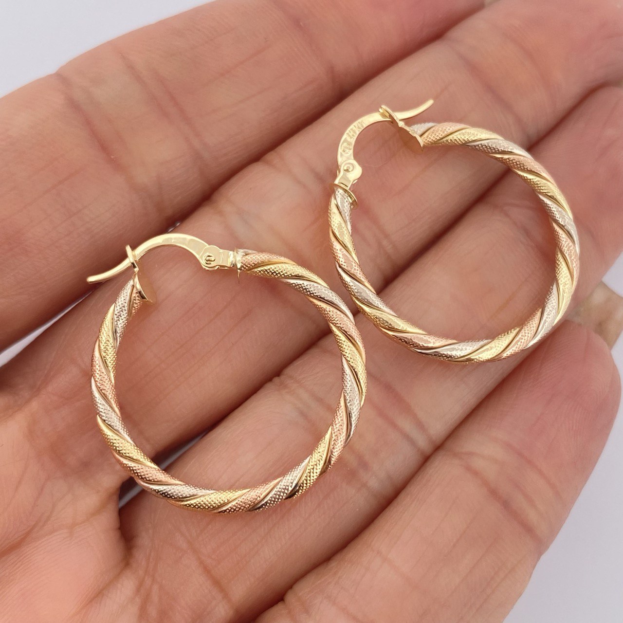 Candongas Mary 1.95gr / 2.8cm / Oro 18K &
