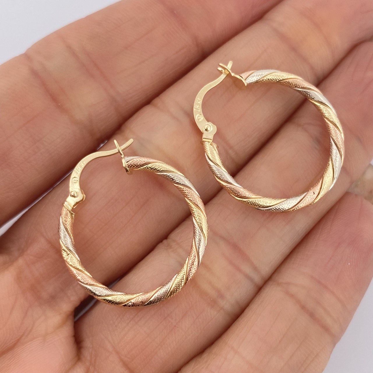 Candongas Mary 1.65gr / 2.5cm / Oro 18K &