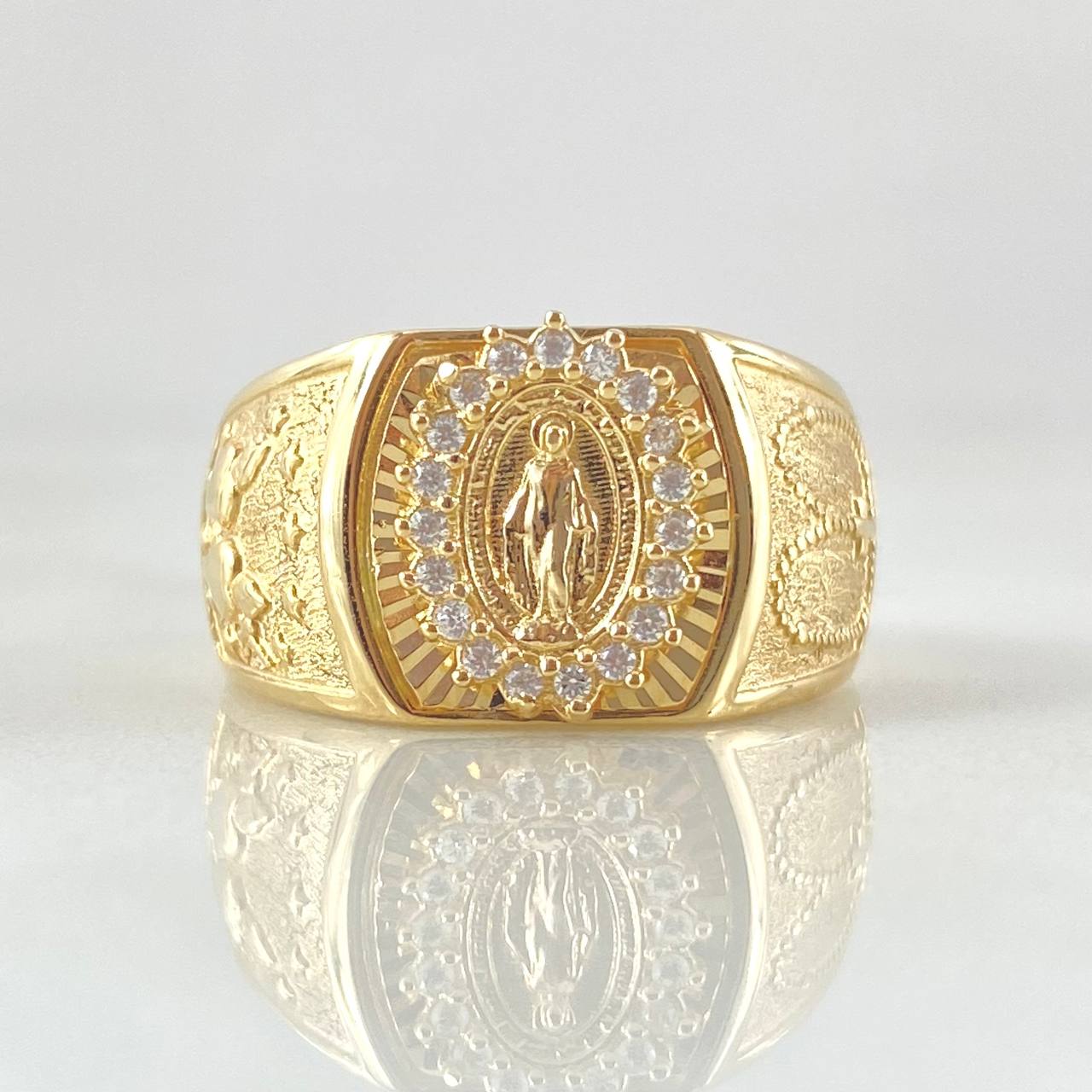 Anillo Virgen Rosario 4.4gr / T7 1/4 / Oro 18K ©