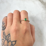Anillo Solitario Ovalado 2.05gr / T7 / Oro 18K ©