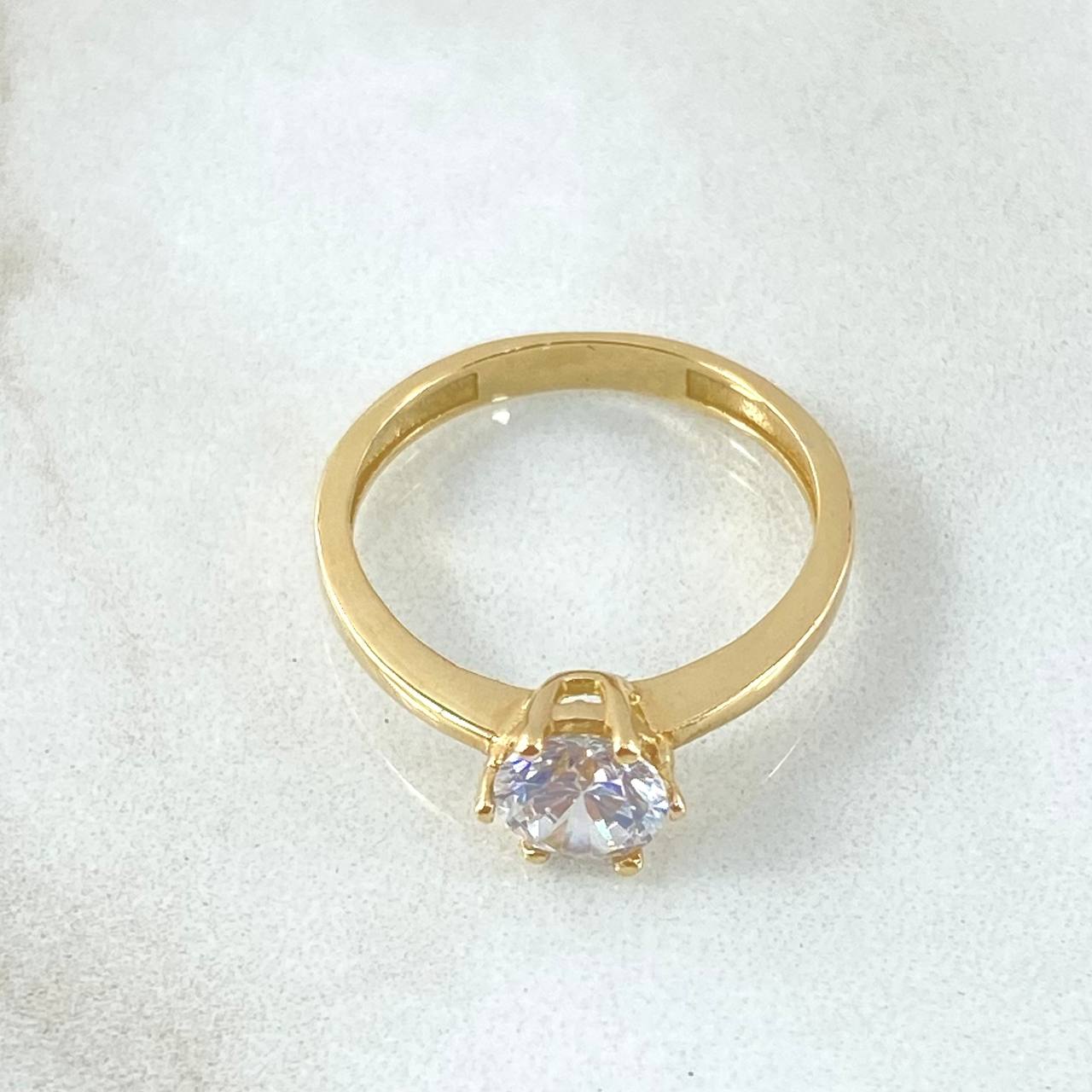 Anillo Solitario Liso Seis Garras 2.8gr / T6 1/2 / Oro 18K ©