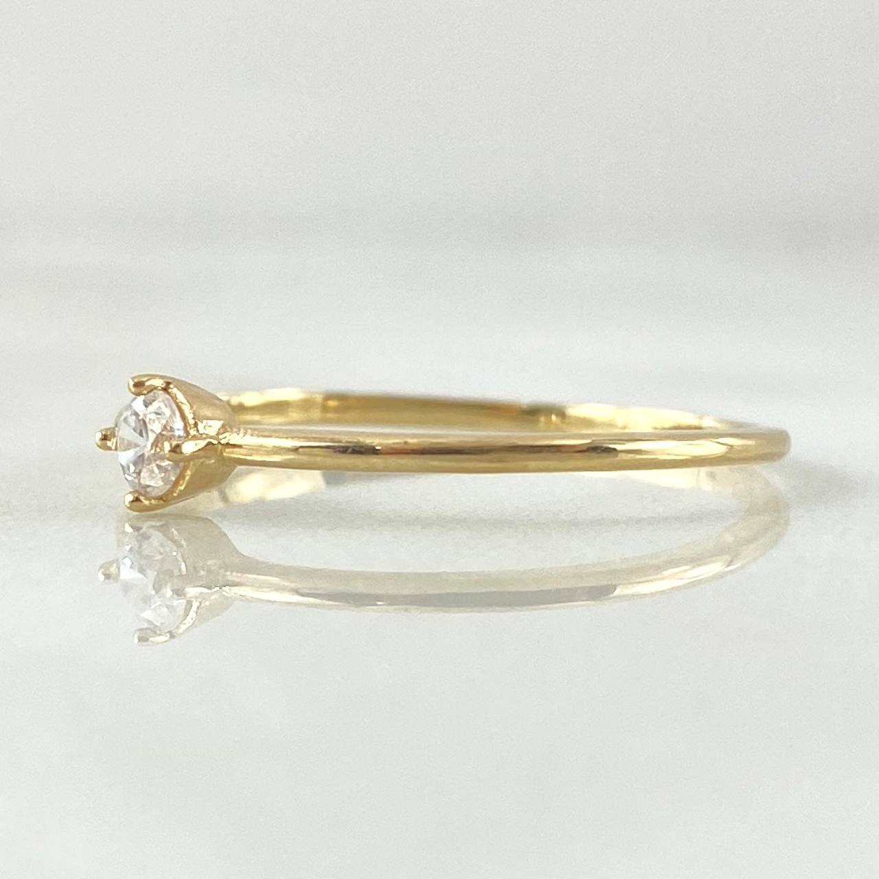 Anillo Solitario  1.1gr / T7 1/4 / Oro 18K ©