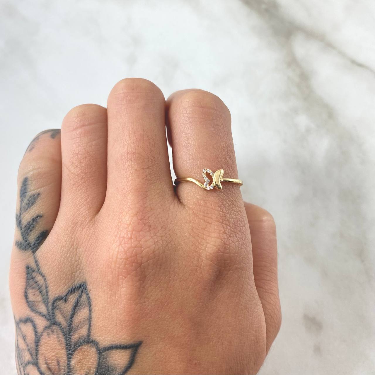 Anillo Mariposa Curva Parcial 1.25gr / T6 1/2 / Oro 18K ©