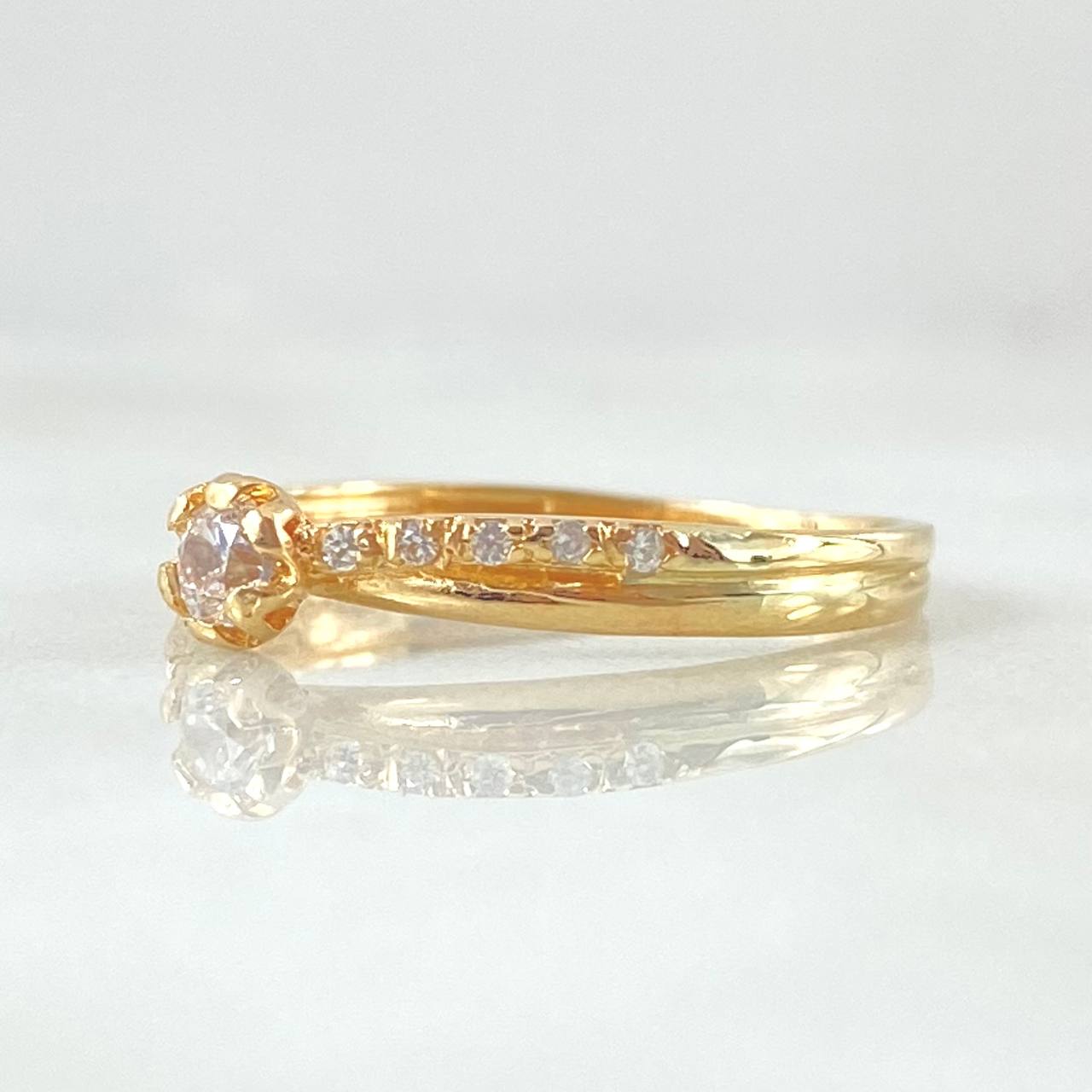 Anillo Solitario Infinito Resalte 1.5gr / T5 1/2 / Oro 18K ©