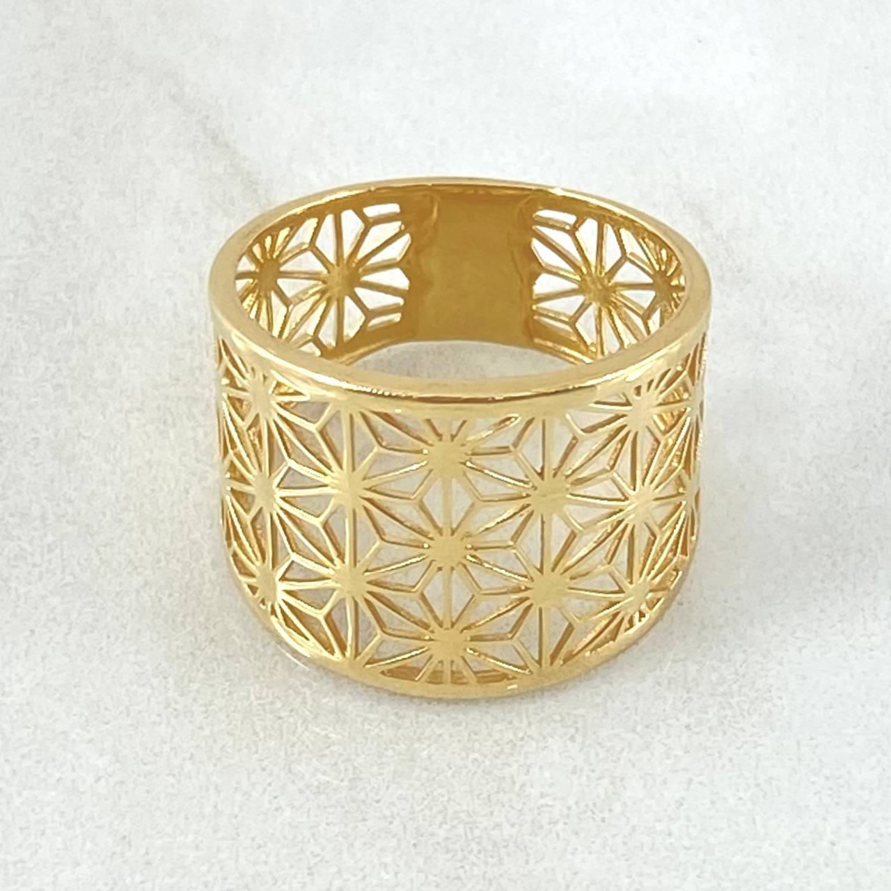 Anillo Flores Filigrana 3.4gr / T7 1/2 / Oro 18K ©