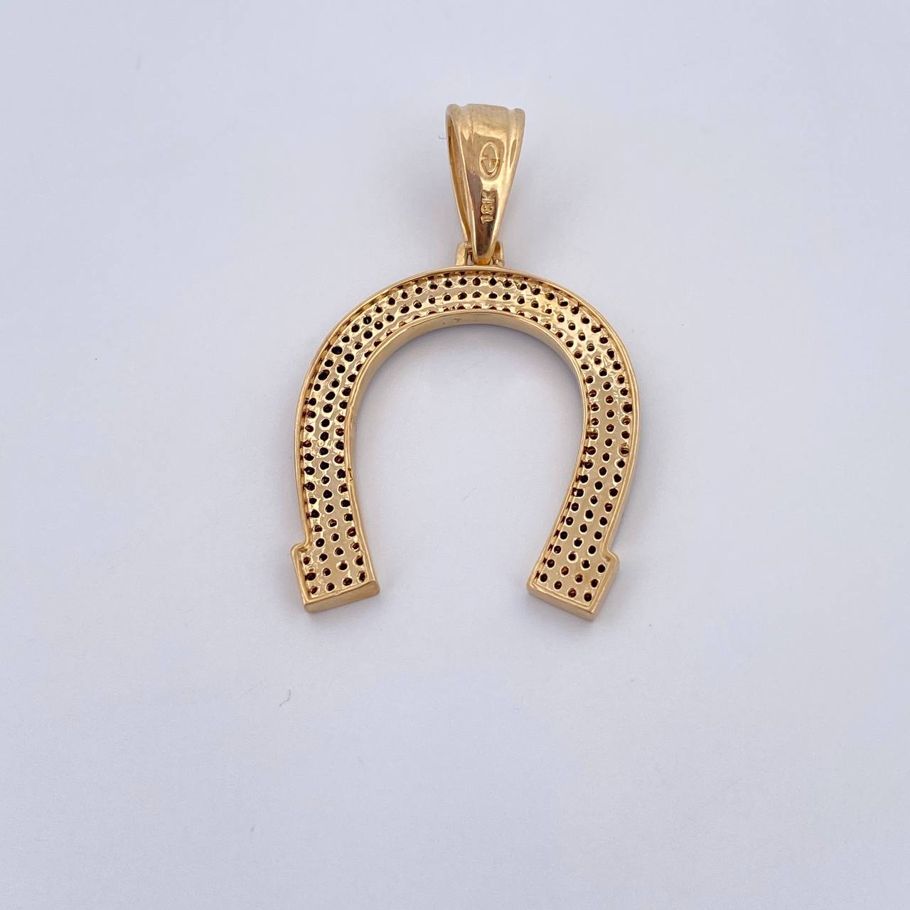 Dije Herradura 5.3gr / 4.3cm / Circones Negros Dos Oros Negro Amarillo 18K &