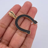 Dije Herradura 5.3gr / 4.3cm / Circones Negros Dos Oros Negro Amarillo 18K &