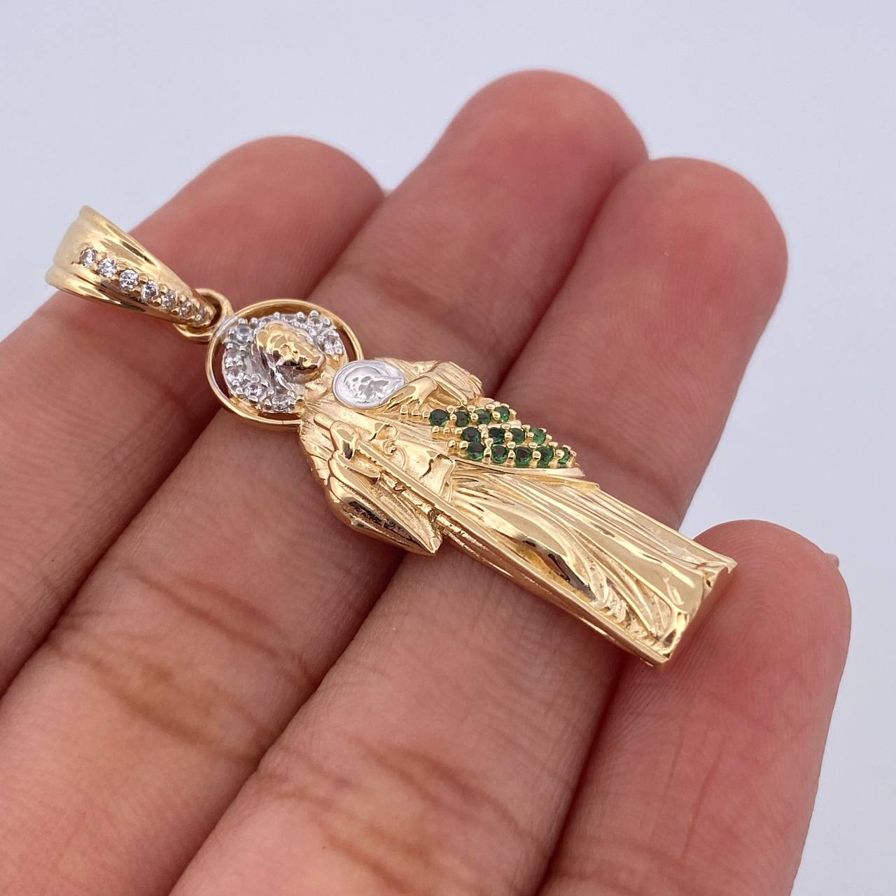 Dije San Judas 4.2gr / 4.1cm / Circones Blancos Verdes Dos Oros Amarillo Blanco 18K $