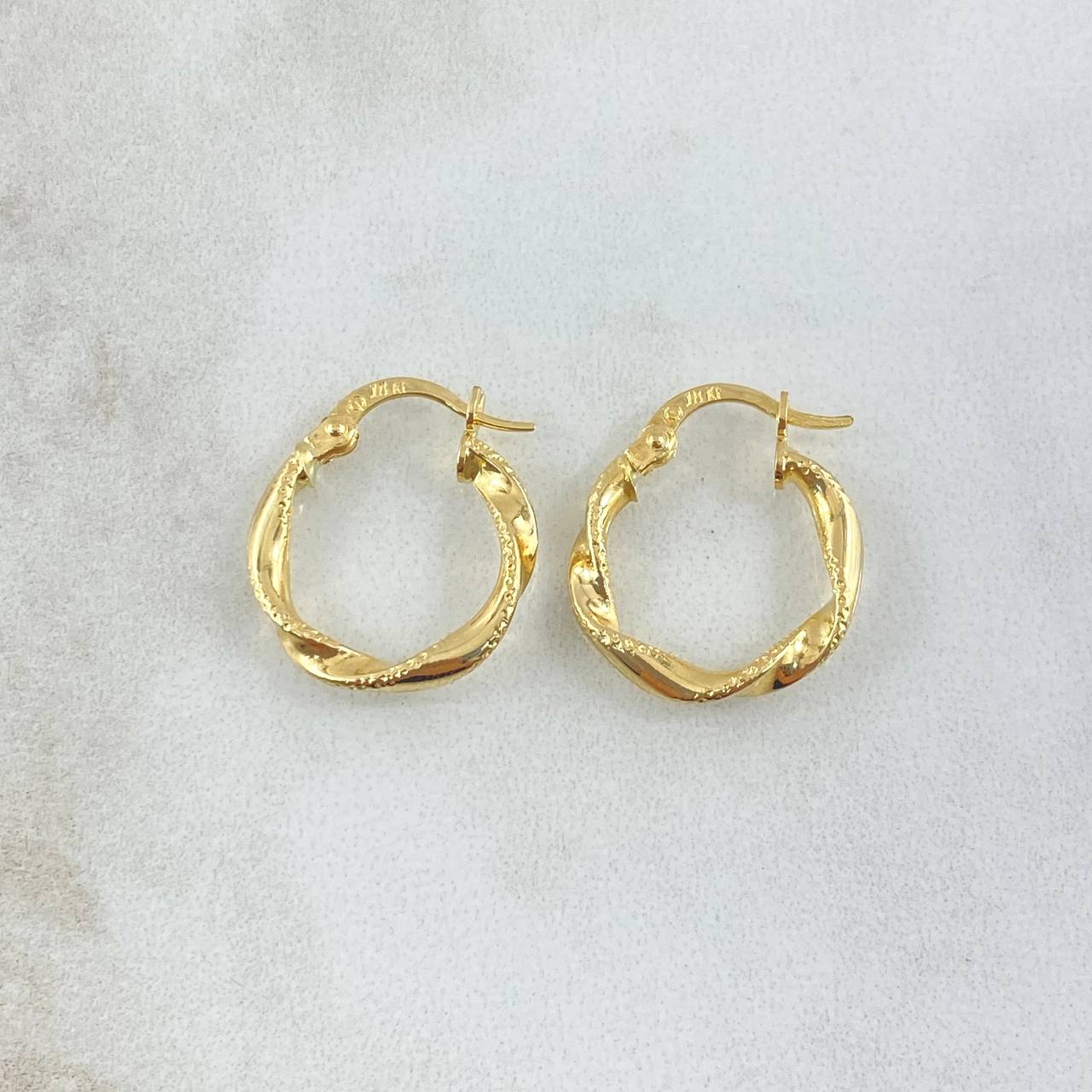 Candongas Asby 1.4gr / 2.3cm / Oro Amarillo 18K *