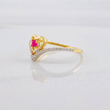 Anillo V Corazón 1.95g / T7 1/2 Oro Amarillo 18K